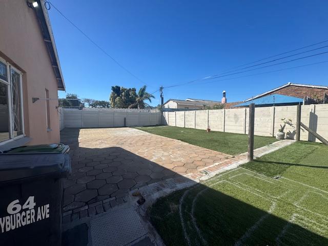To Let 3 Bedroom Property for Rent in Bothasig Western Cape